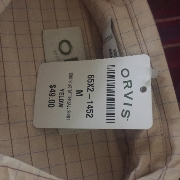 Two Men’s Short Sleeve Shirts - Picture 3 of 3